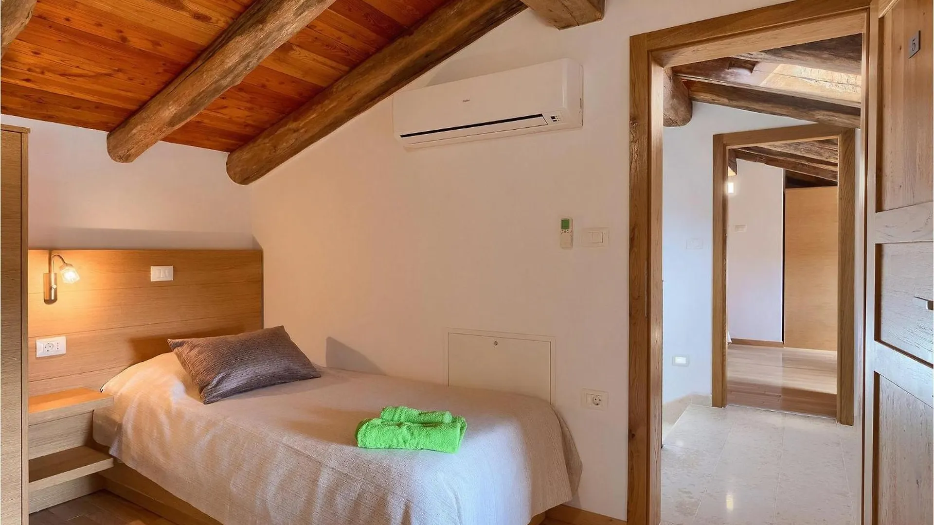 Villa Simeanna Kringa 0*,  Croatia